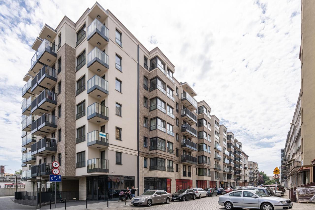 Rentplanet - Apartamenty Zajezdnia Wroclaw Bagian luar foto