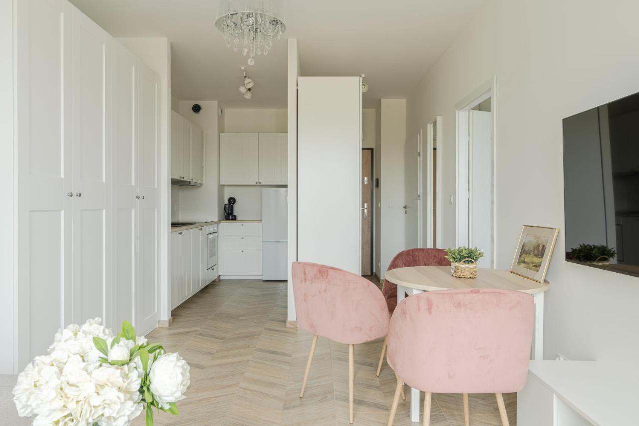Rentplanet - Apartamenty Zajezdnia Wroclaw Bagian luar foto